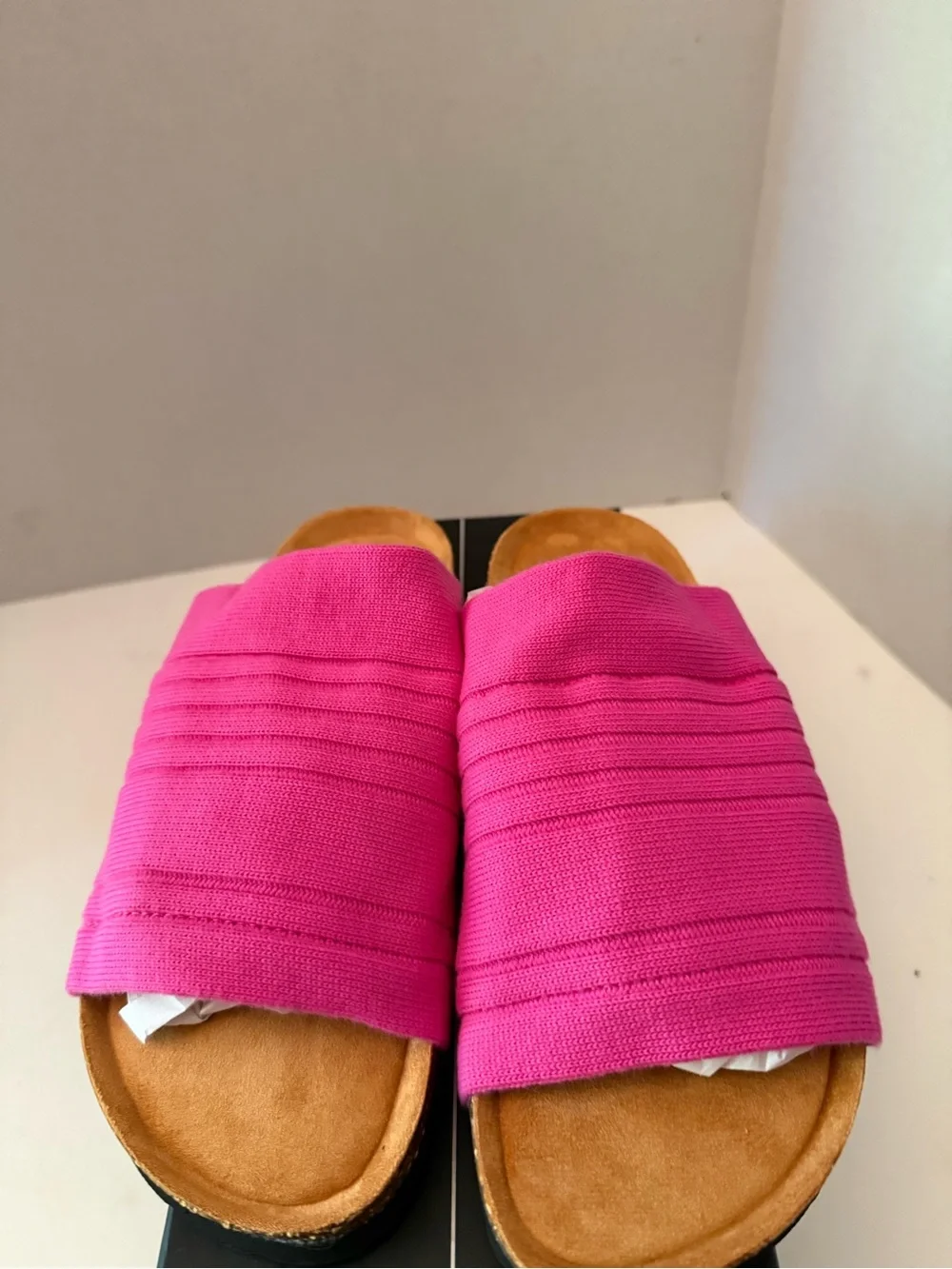 Cape Robbin Calida Women’s Size 6.5 Pink Slide Sandals Slip-Ons NEW